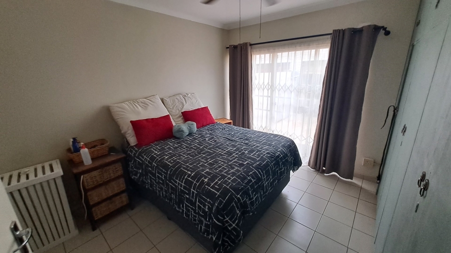 2 Bedroom Property for Sale in Langenhovenpark Free State